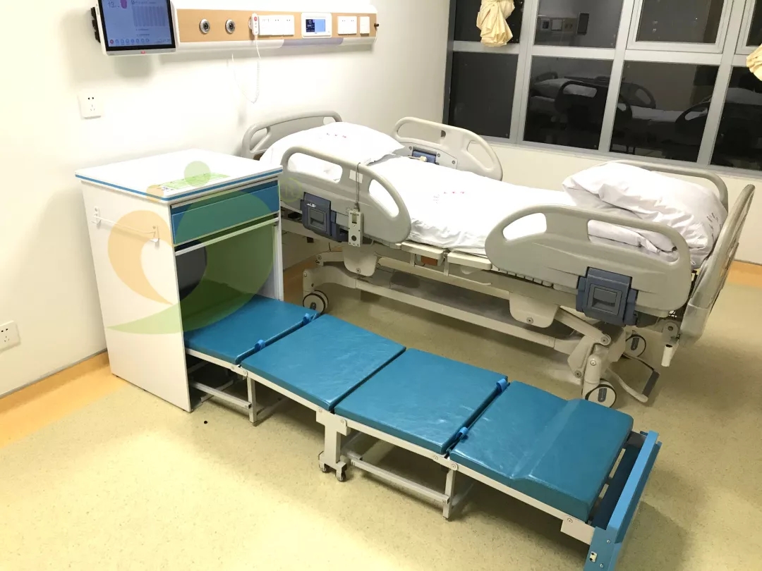 愛(ài)陪共享陪護(hù)床改善醫(yī)院陪護(hù)體驗(yàn)